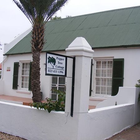 Pepper Tree Accommodation Beaufort West Room photo